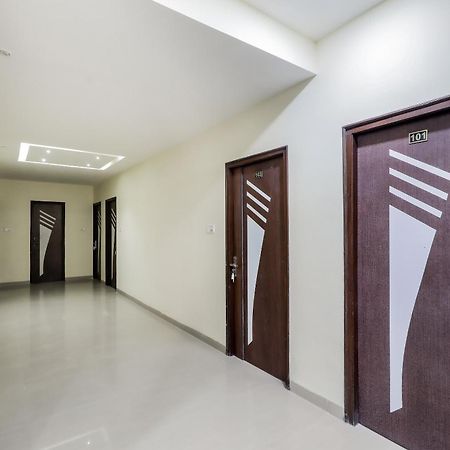 OYO 70099 Hotel Relax Indore Exterior foto