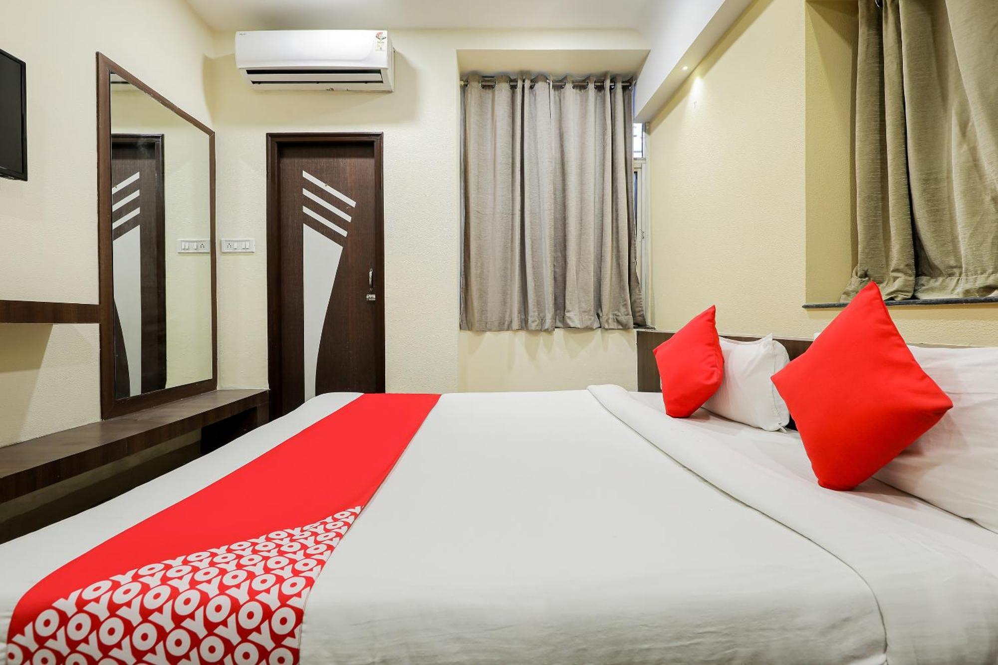 OYO 70099 Hotel Relax Indore Exterior foto